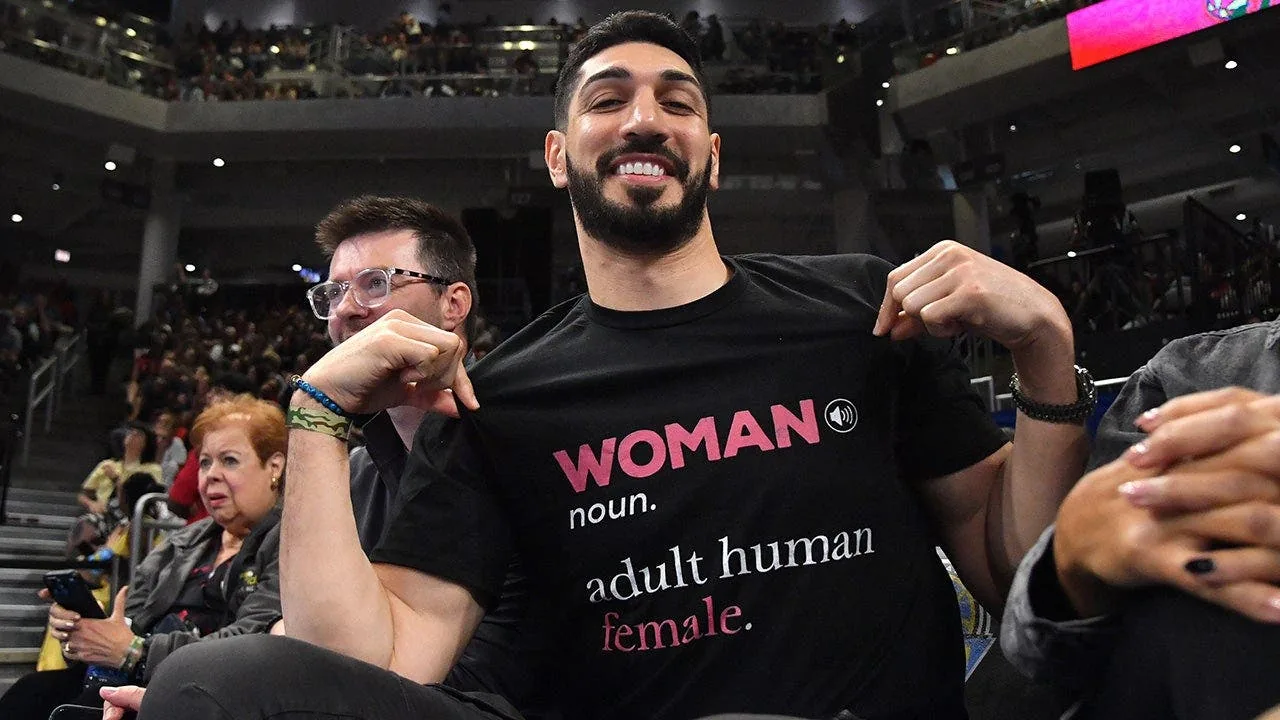 Former NBA player ejected from WNBA game after courtside altercation image 1