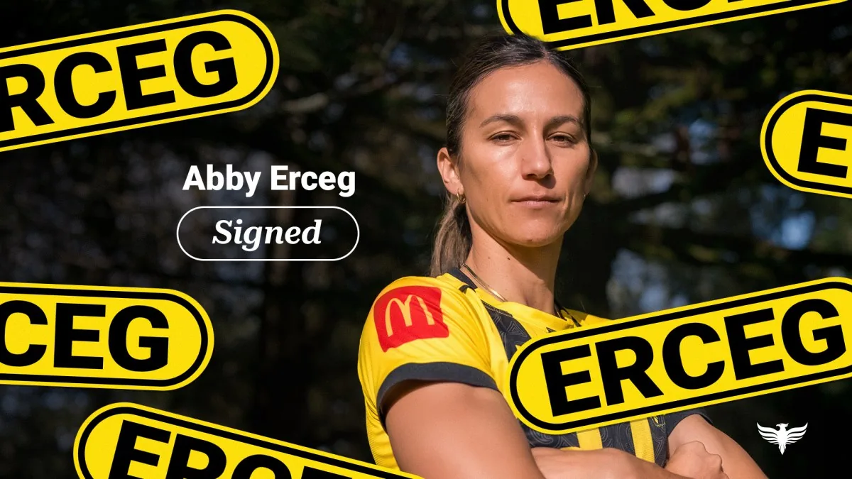 Wellington Phoenix bolster squad with Matildas midfielder and Football Ferns great image 1