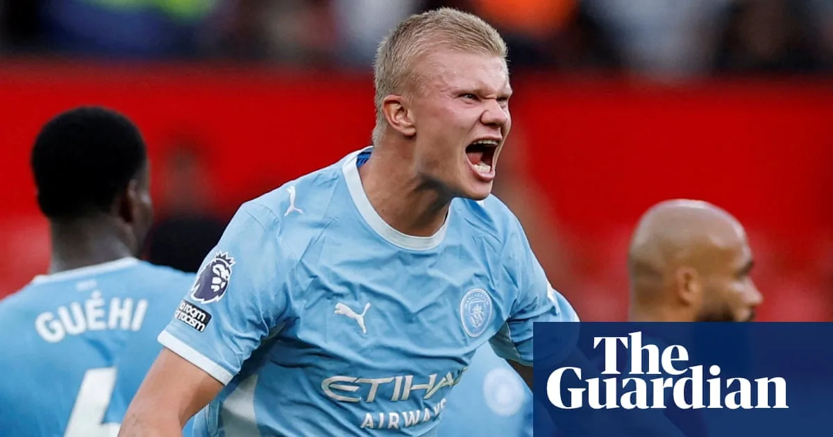 Manchester derby VAR error disappoints referees’ chief Howard Webb